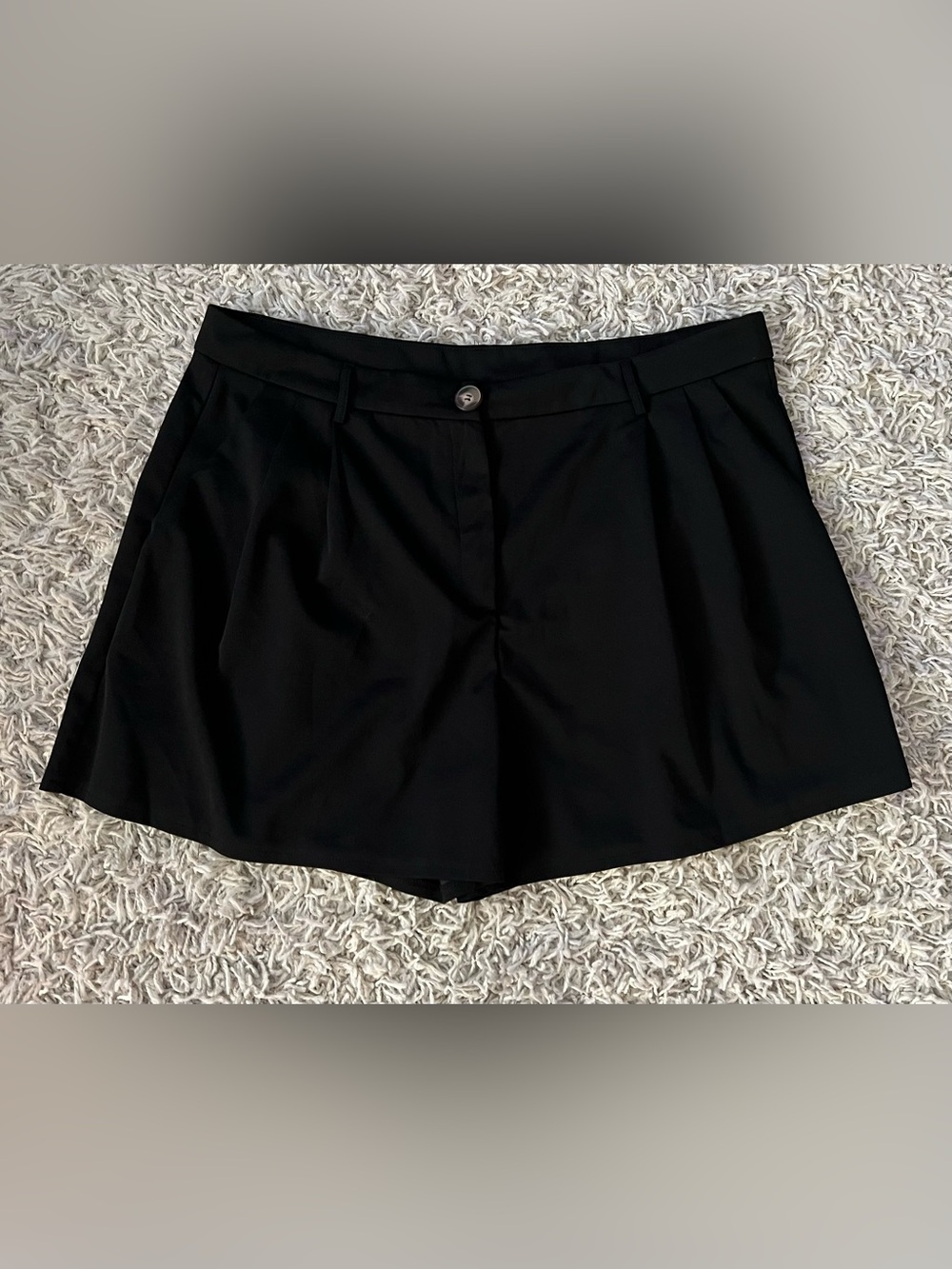 SHEIN Black High-Rise Pleated Tailored Shorts